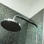Claude Homes Marques Apartman *