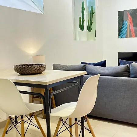 Апартаменты Claude Homes Marques