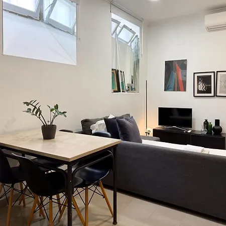 Claude Homes Lisbon Marques *